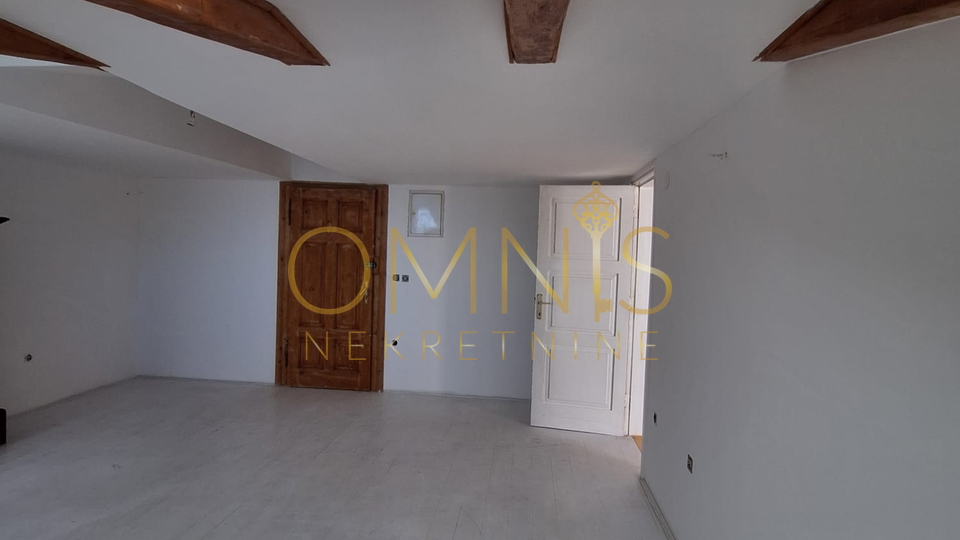 Opatija, Center, 3BR+Living Room, Terrace with Sea View!